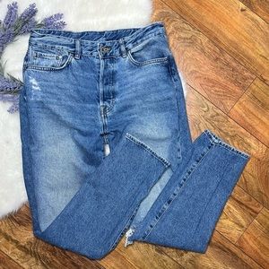 H&M & Denim vintage fit high waist factory distressed denim jeans B4-39